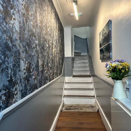 "Bright & Spacious" 3 Bedroom Flat By Kings Cross, St Pancras Station!!!!64 伦敦 外观 照片