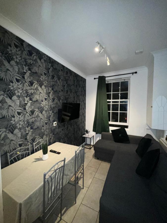 "Bright & Spacious" 3 Bedroom Flat By Kings Cross, St Pancras Station!!!!64 伦敦 外观 照片