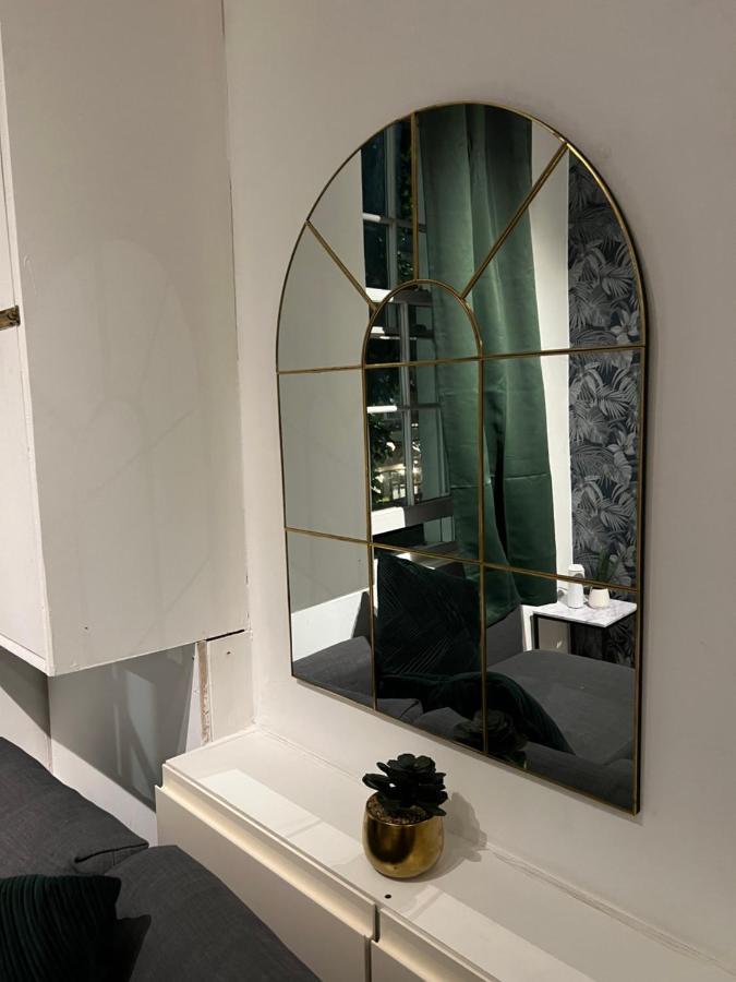 "Bright & Spacious" 3 Bedroom Flat By Kings Cross, St Pancras Station!!!!64 伦敦 外观 照片