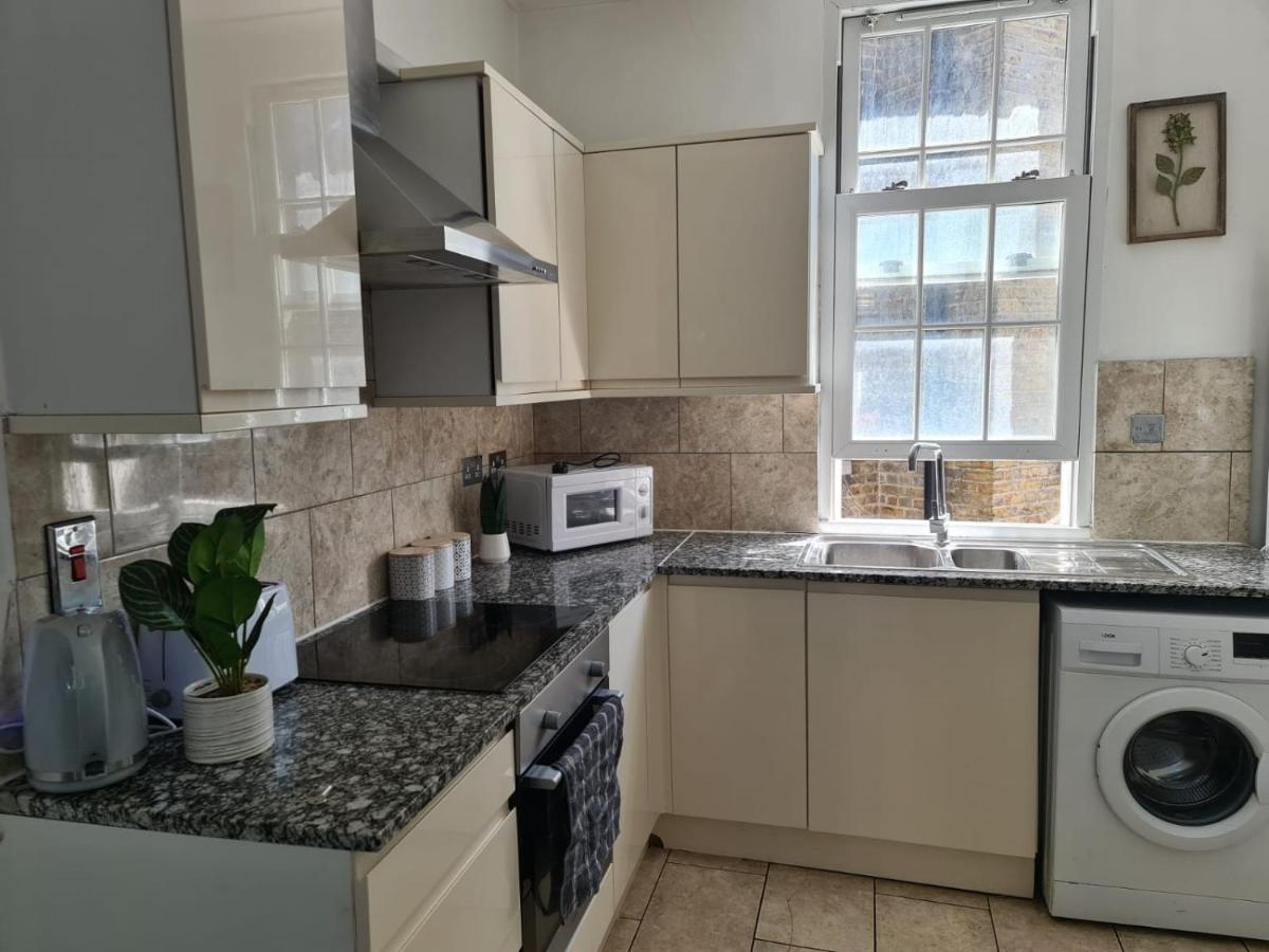 "Bright & Spacious" 3 Bedroom Flat By Kings Cross, St Pancras Station!!!!64 伦敦 外观 照片