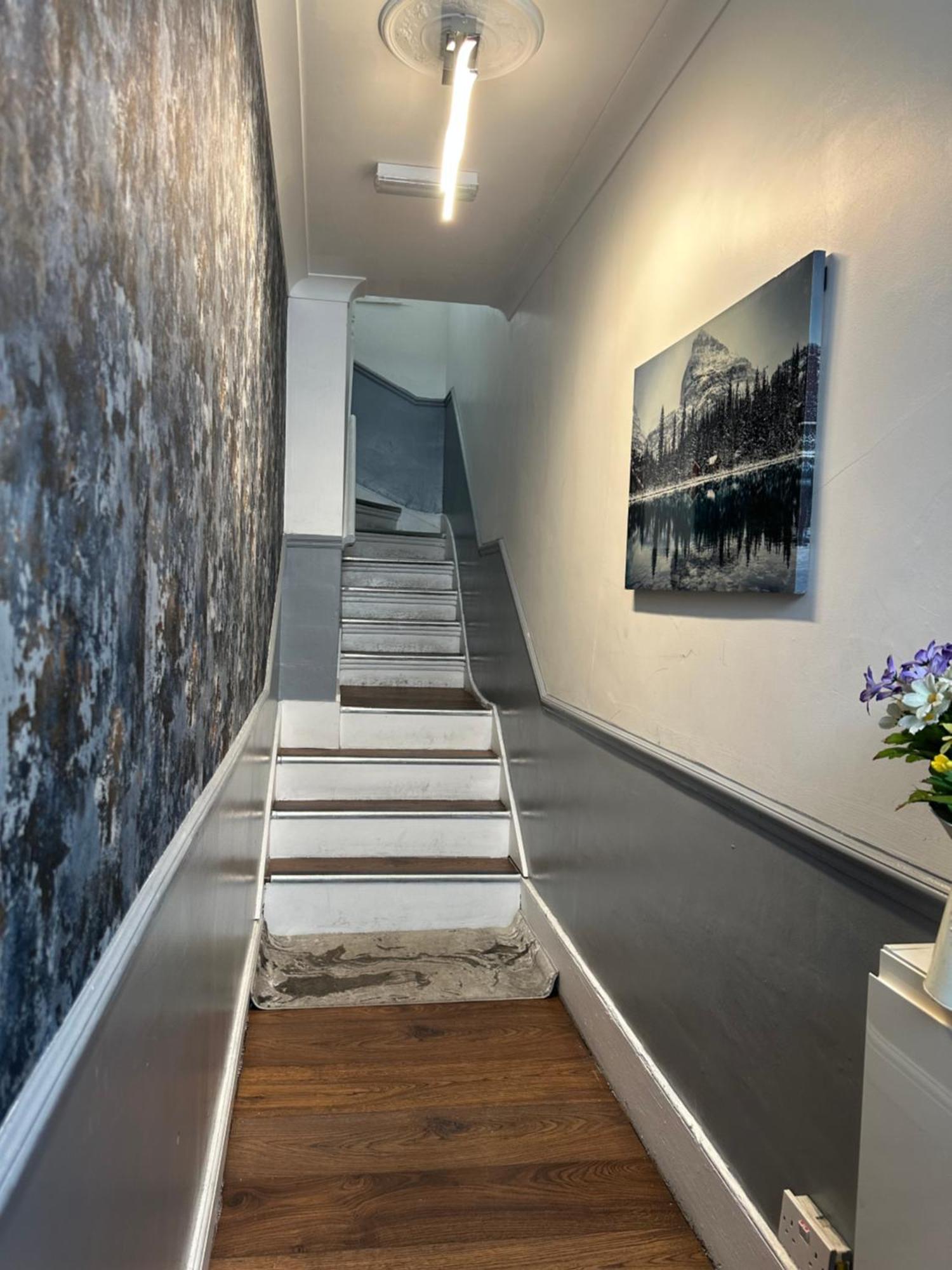 "Bright & Spacious" 3 Bedroom Flat By Kings Cross, St Pancras Station!!!!64 伦敦 外观 照片