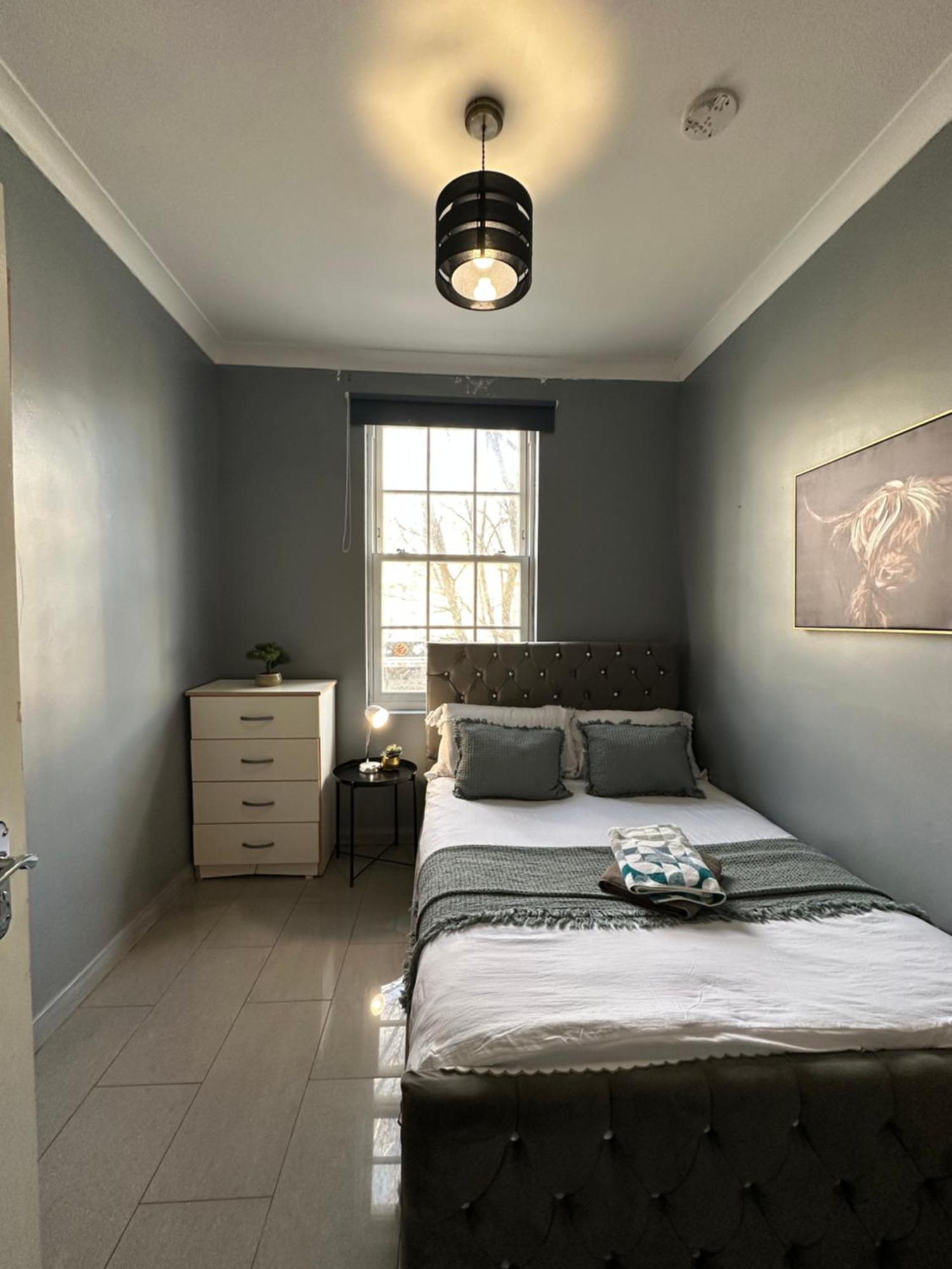 "Bright & Spacious" 3 Bedroom Flat By Kings Cross, St Pancras Station!!!!64 伦敦 外观 照片