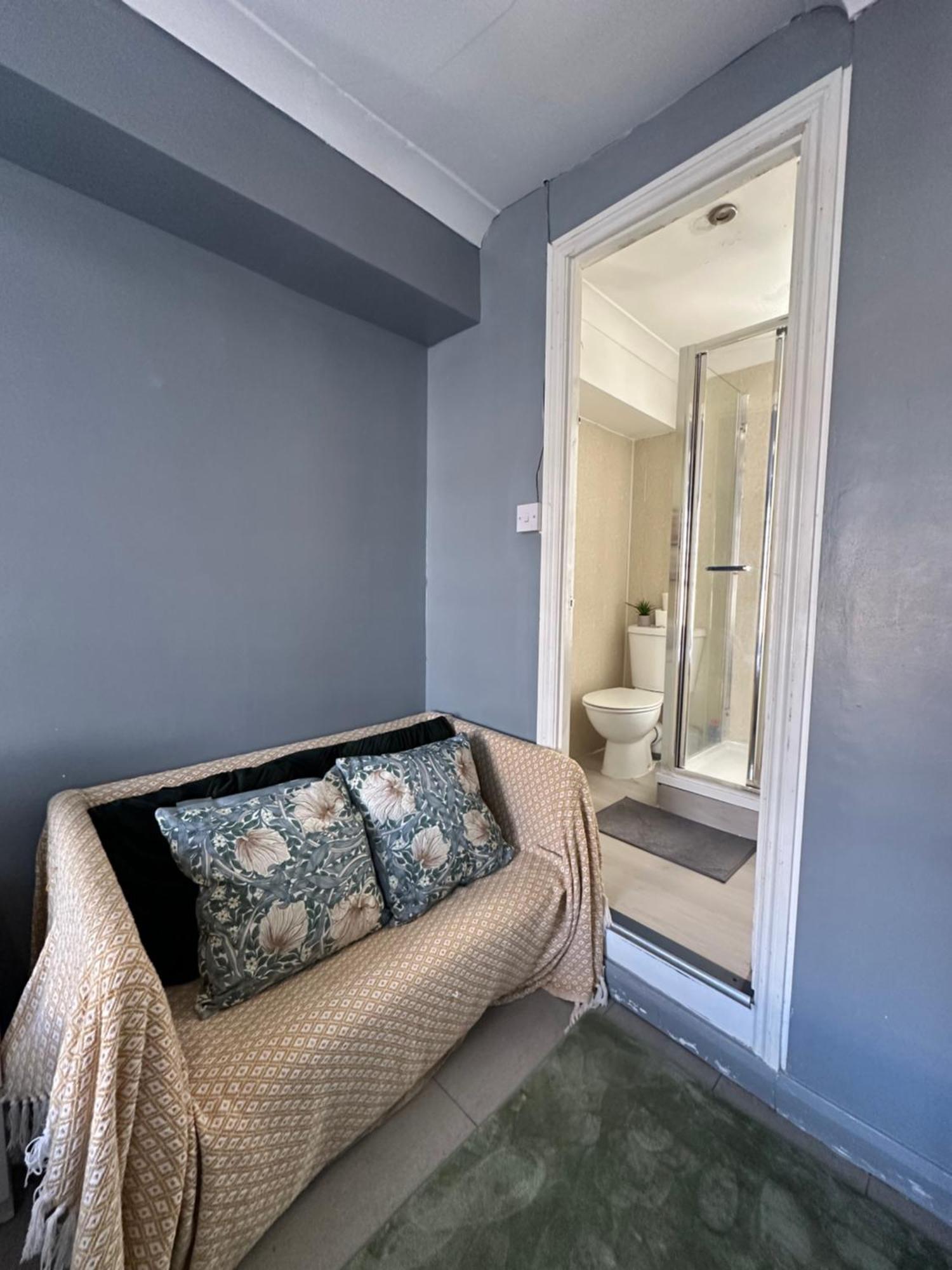 "Bright & Spacious" 3 Bedroom Flat By Kings Cross, St Pancras Station!!!!64 伦敦 外观 照片