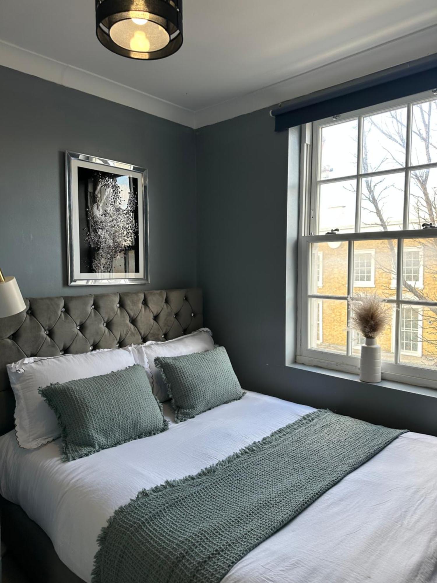 "Bright & Spacious" 3 Bedroom Flat By Kings Cross, St Pancras Station!!!!64 伦敦 外观 照片